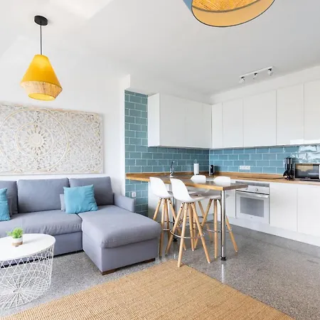 Touching The Sea Free Wifi *